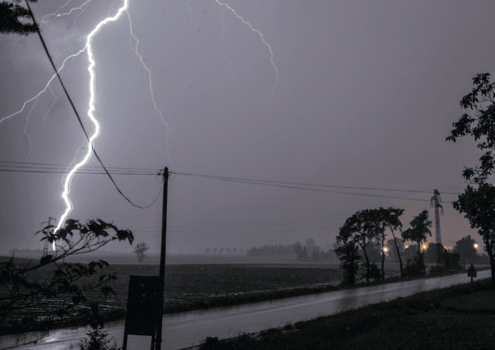 Ex-tempête tropicale Fernand : vigilance aux orages, grêle et inondations