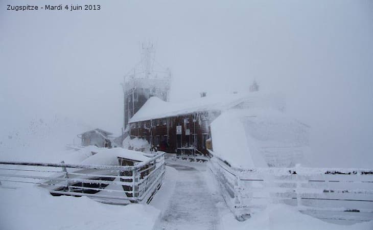 Image d'illustration pour Froid en Antarctique - Neige en Allemagne / Australie